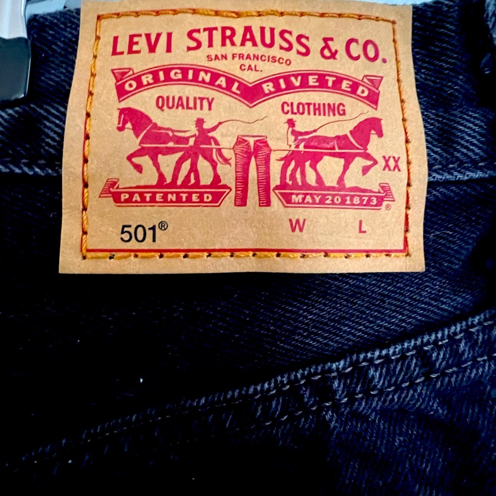 Levi’s black size 31